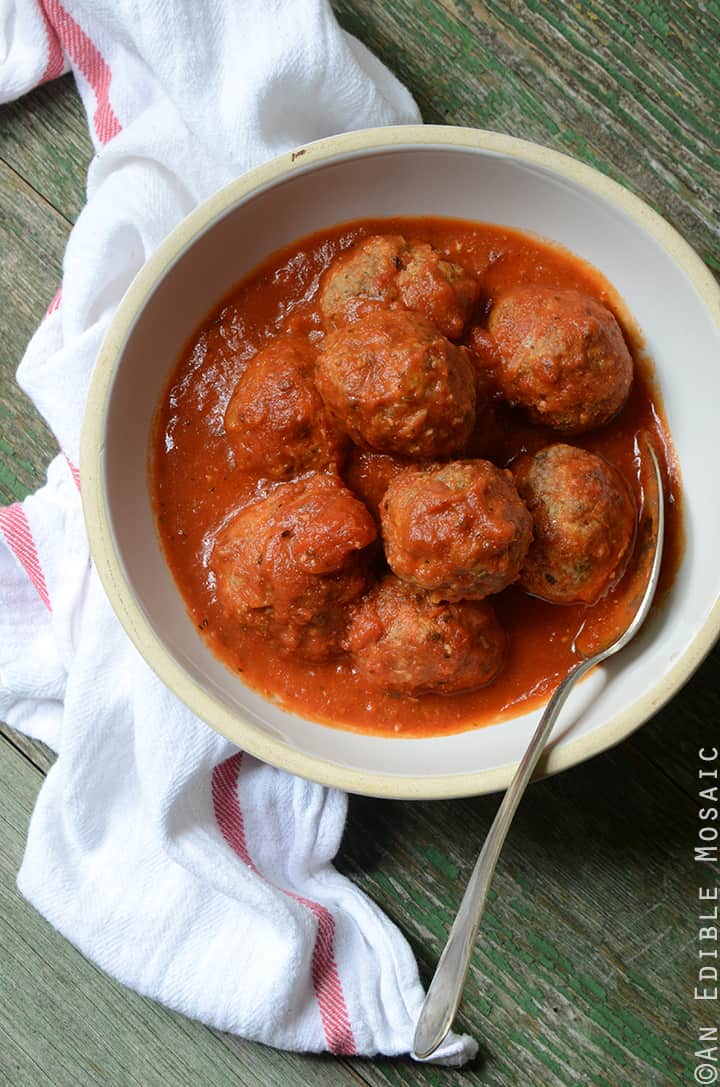 Weeknight Italian-Style Beef Meatballs Simmered in Tomato Sauce {Gluten ...