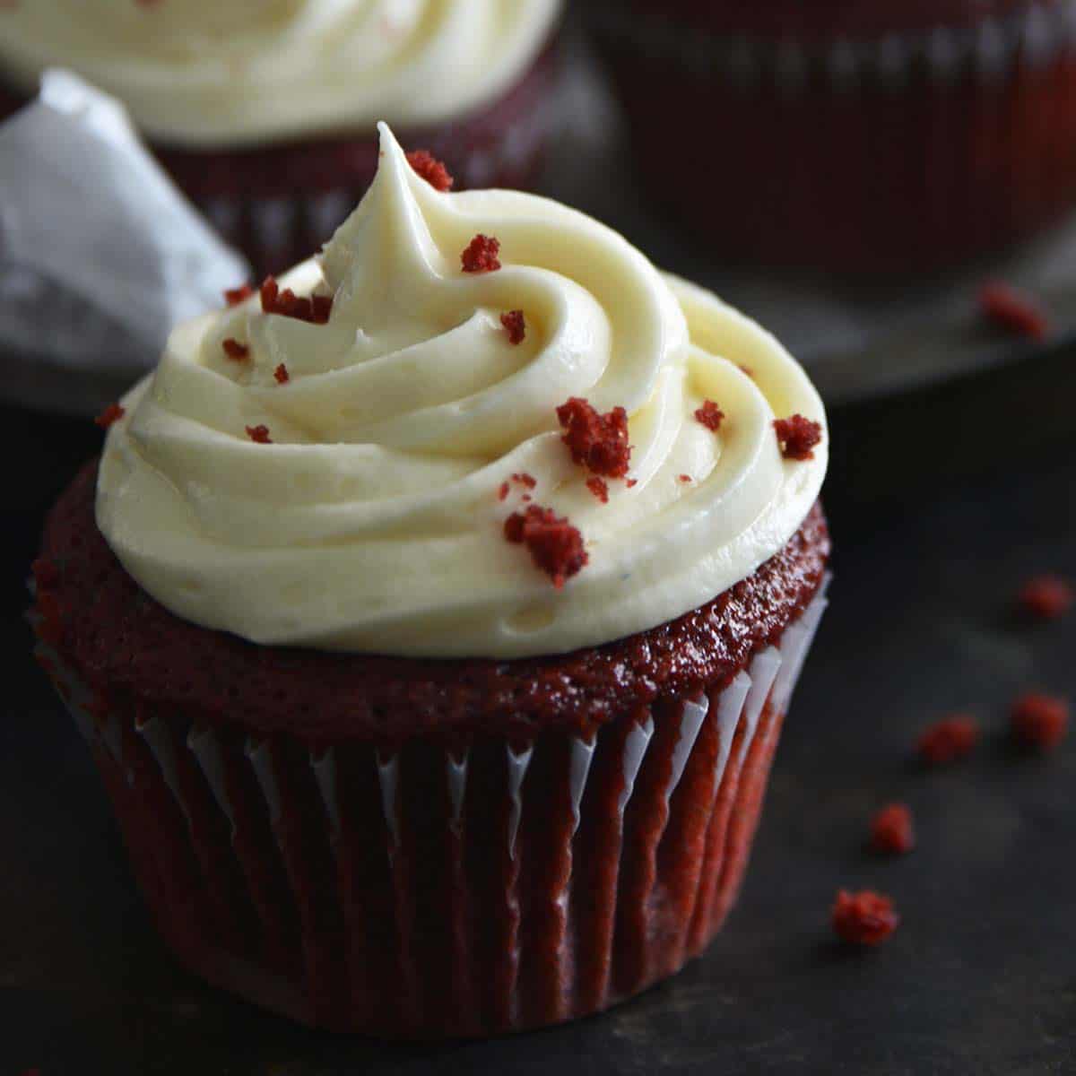 Easy Homemade Red Velvet Cupcakes